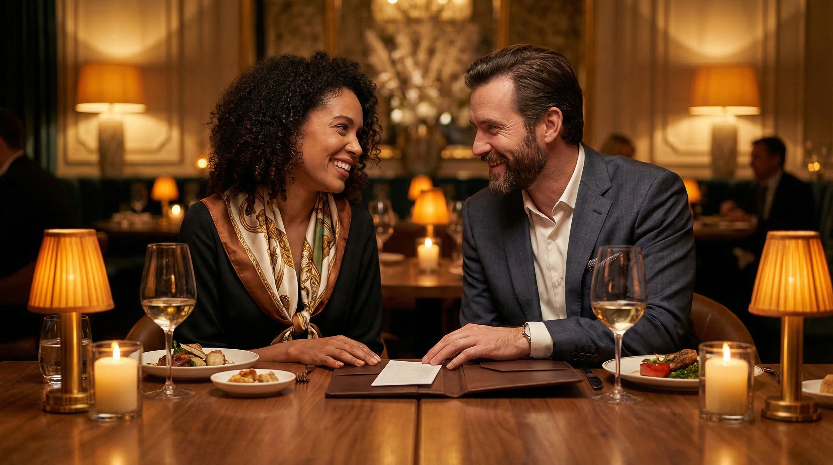 L'Argent dans le Cœur : Partager l'Addition et les Attentes Financières dans les Relations Interculturelle